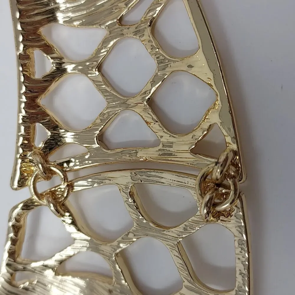 Vintage Mogul Gold Tone Filigree Bib Necklace Retro 80s Classic Office